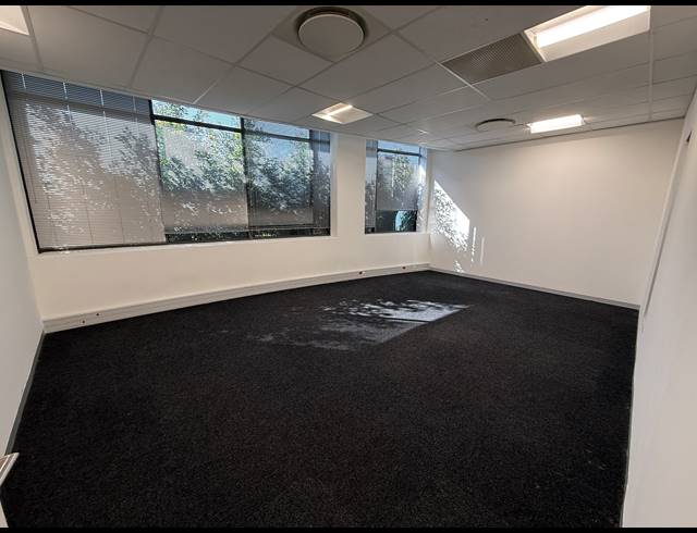 589M² OFFICE TO LET IN PARKTOWN